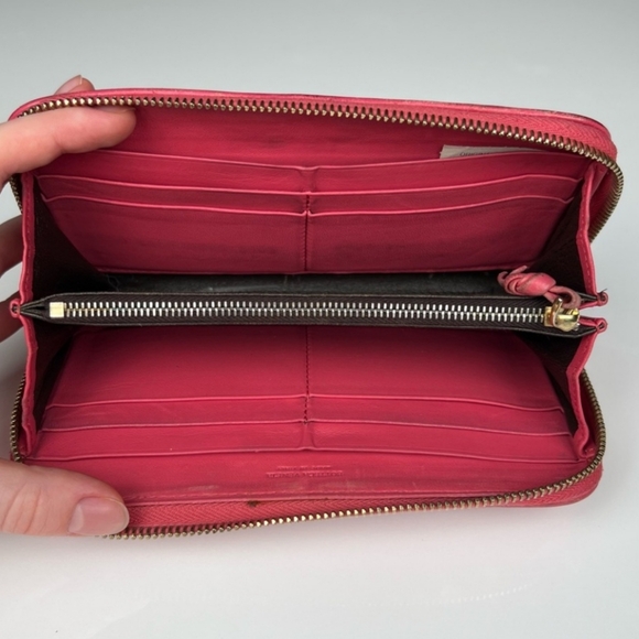 Bottega Veneta Intrecciato Pink Zip Around Wallet EUC. - Picture 6 of 9